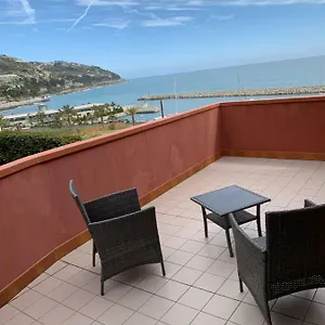  Affittacamere Baia Dei Gabbiani